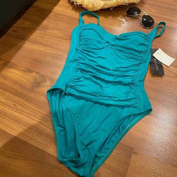 Last day to buy! La Blanca swim - Picture 5 of 8